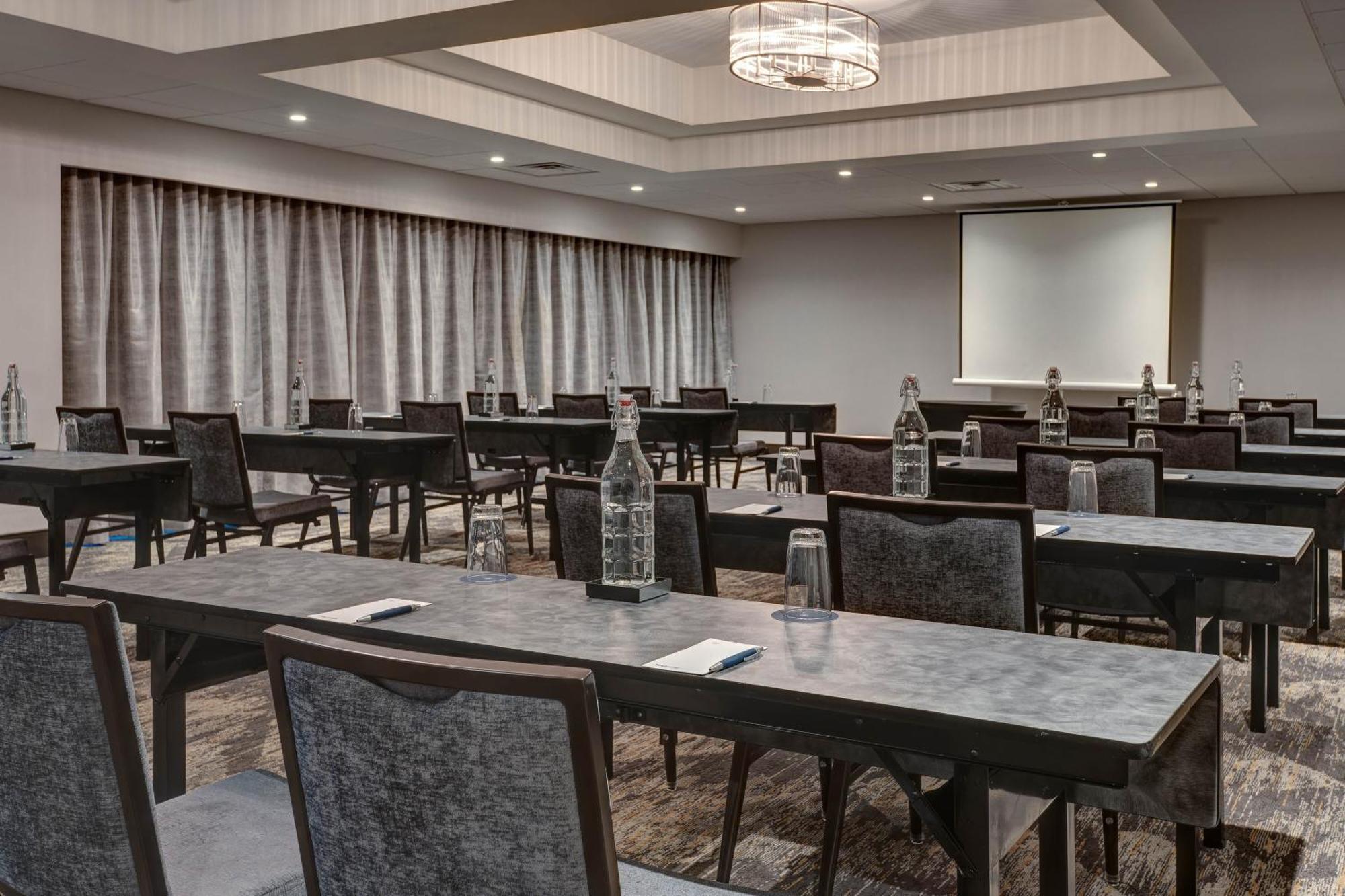 Sheraton Eatontown Hotel Ngoại thất bức ảnh